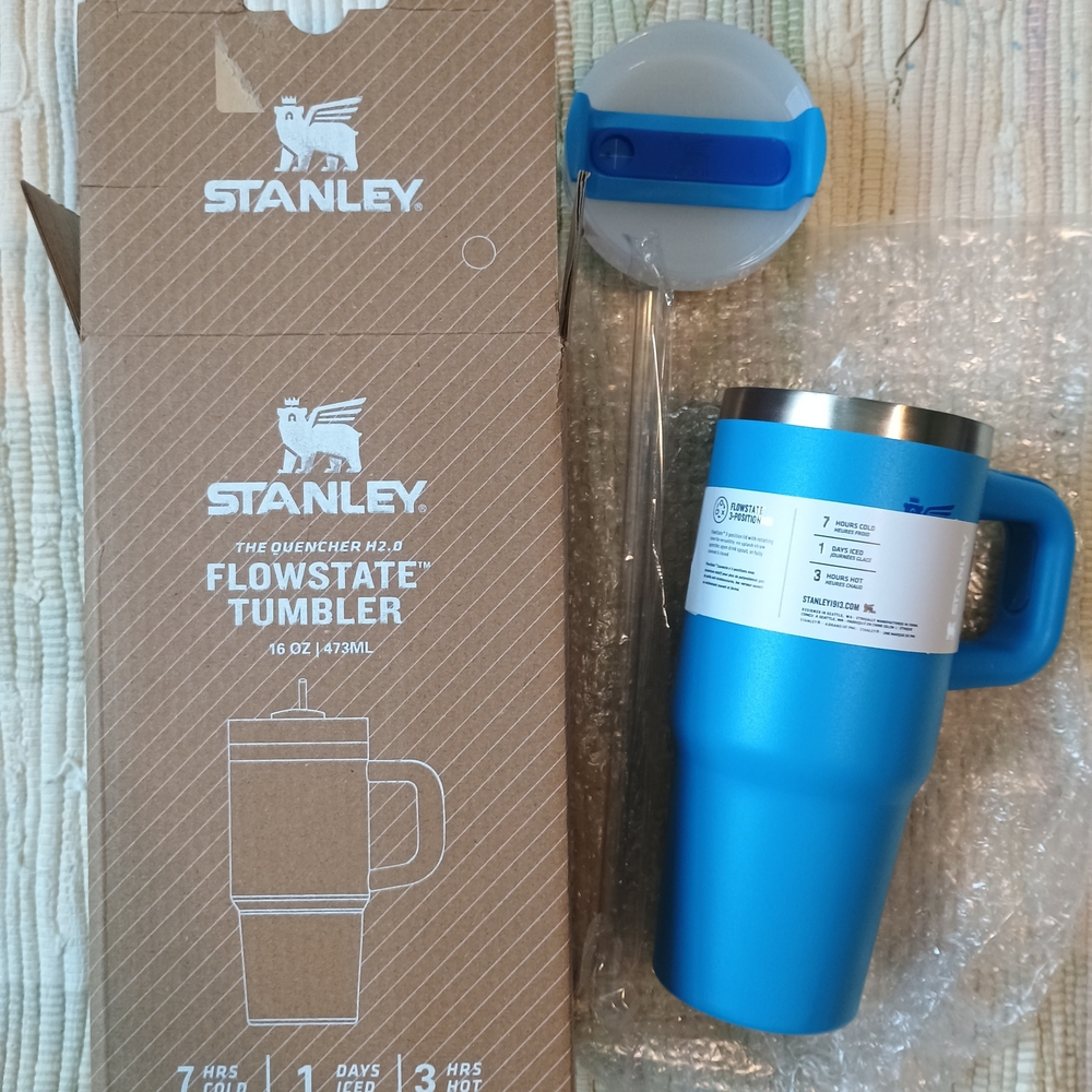 Stanley Blue Flowstate Tumbler 16 oz